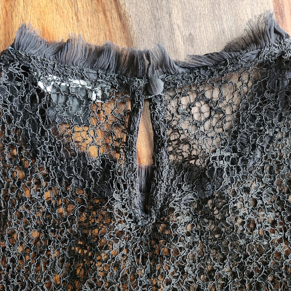 Sexy Sheer Black Top Trouvè Small Ruffled Gorgeous Flattering Keyhole Button - Picture 8 of 12